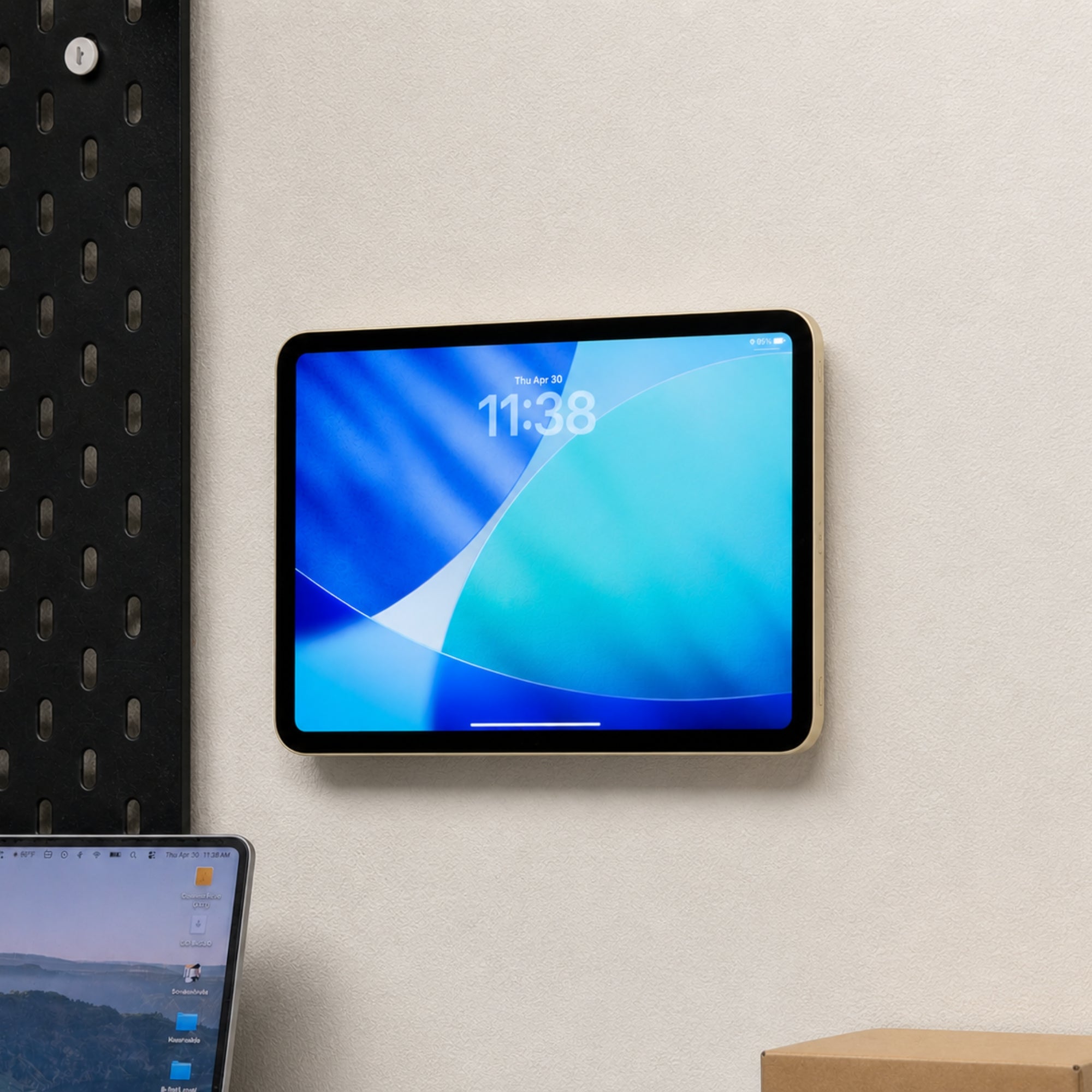 MagMount iPad Dock