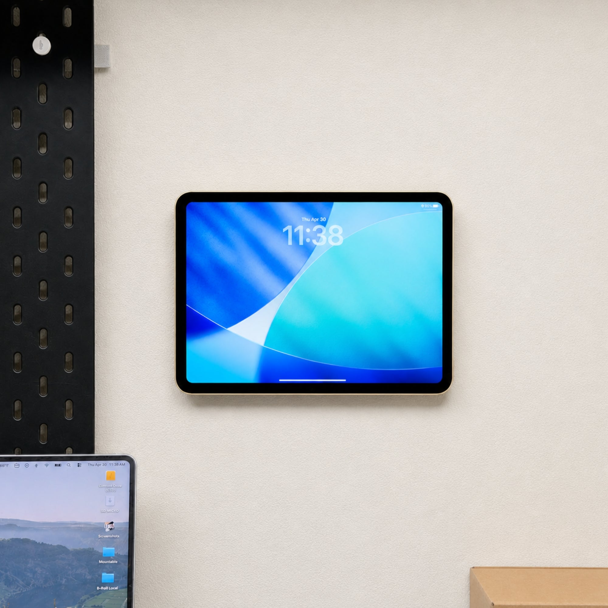 MagMount iPad Dock