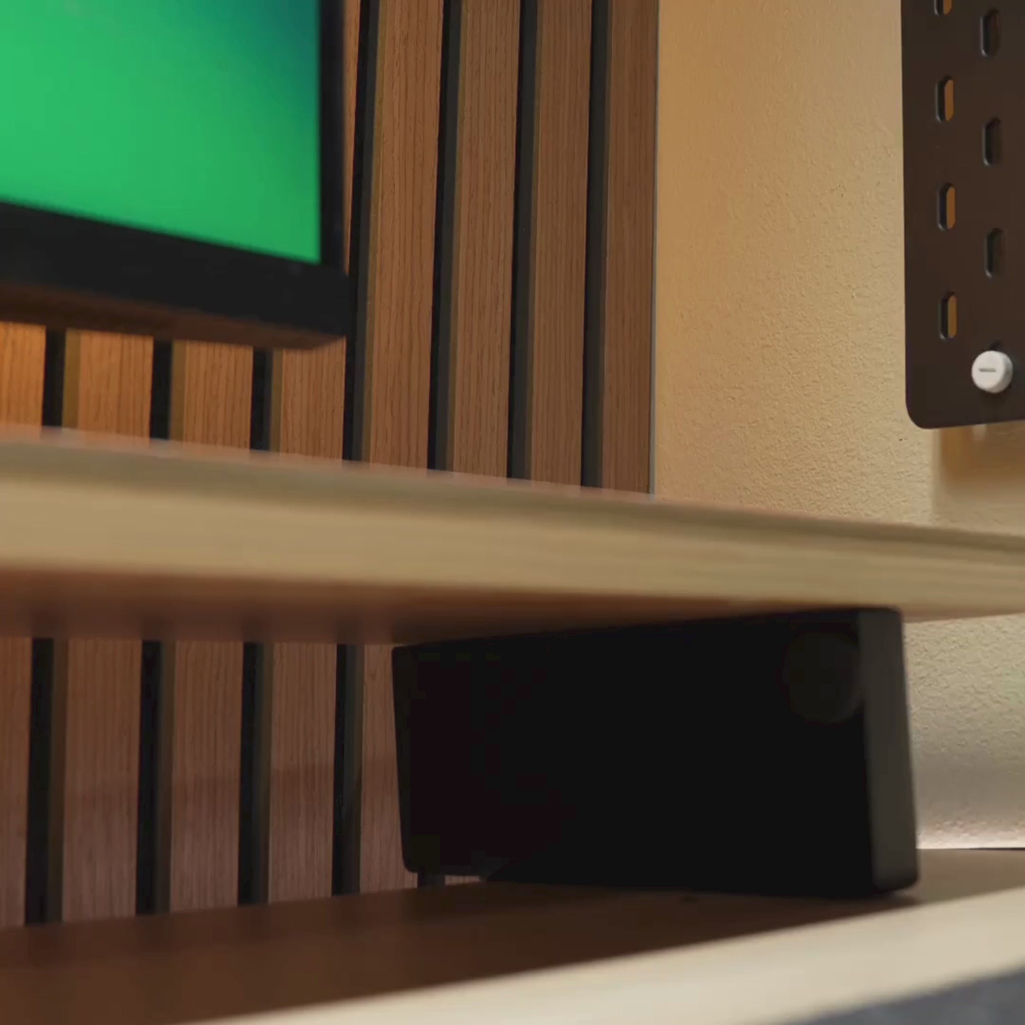 MagDock Height Adjustable Shelf Mount for iPad