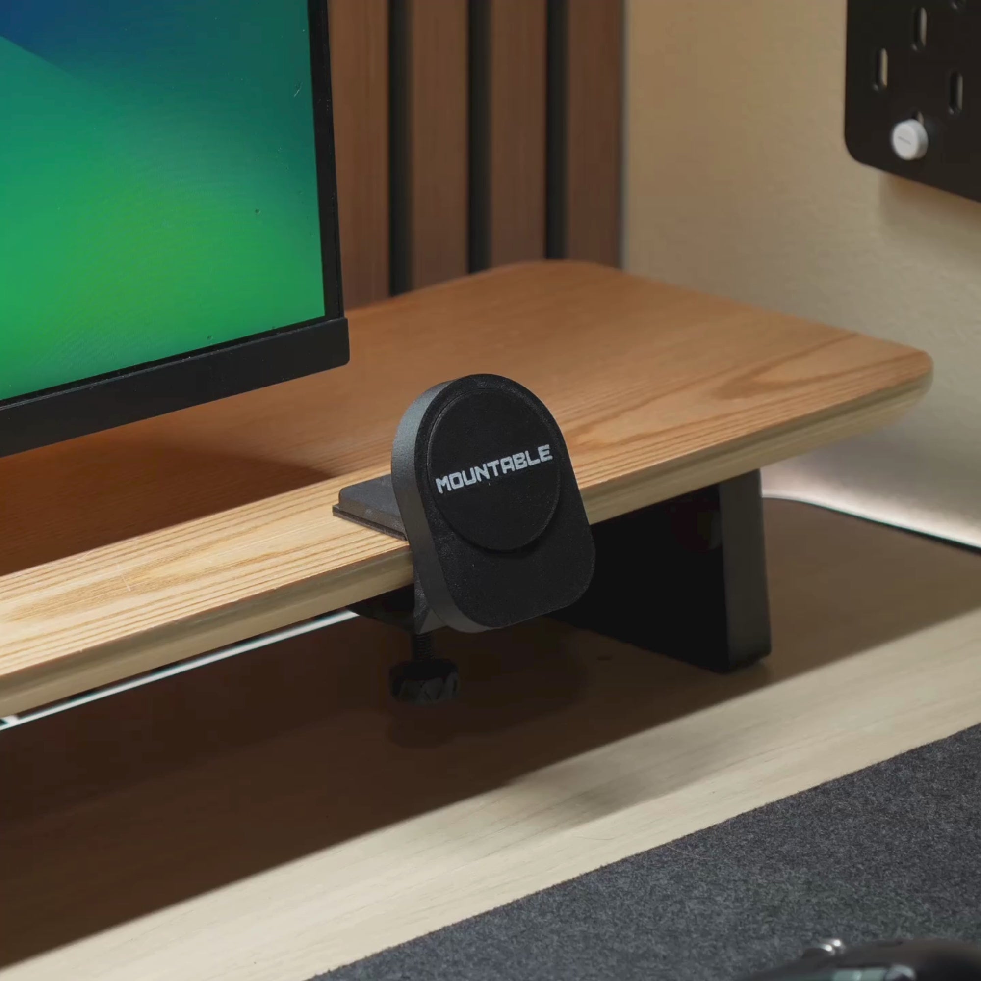 MagDock Height Adjustable Shelf Mount for iPad